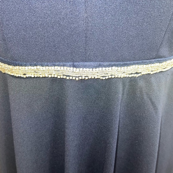 Honey and Rosie Preteen/ Junior Formal Dress - Picture 3 of 7